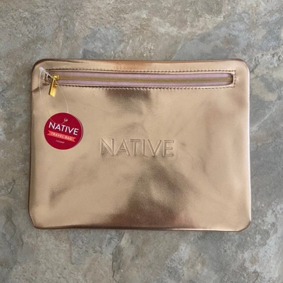 NWT Native Travel Bag Rose Gold - Picture 1 of 3